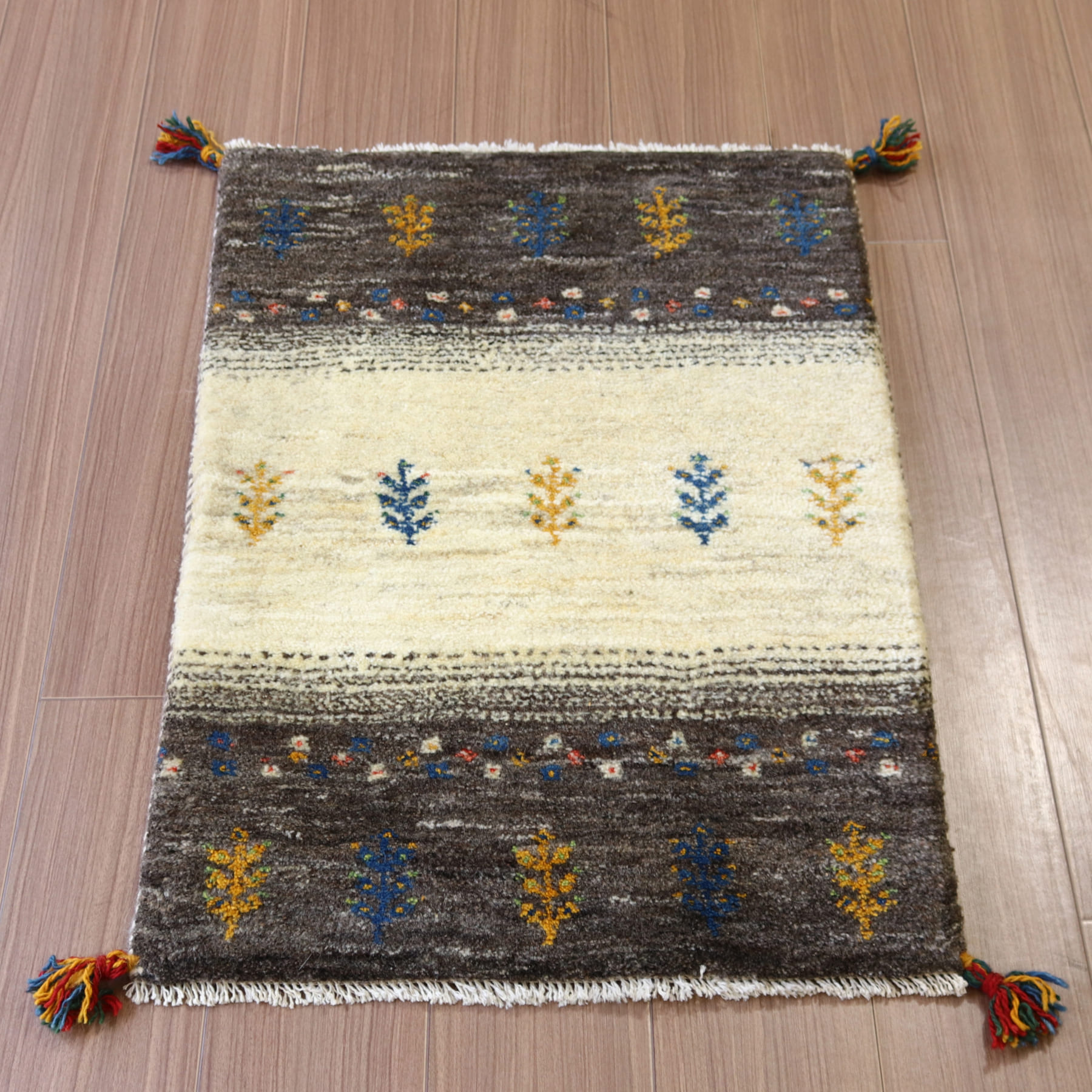 ギャッベ イラン産手織り 90x58cm アイボリー＆グレー　玄関マット
