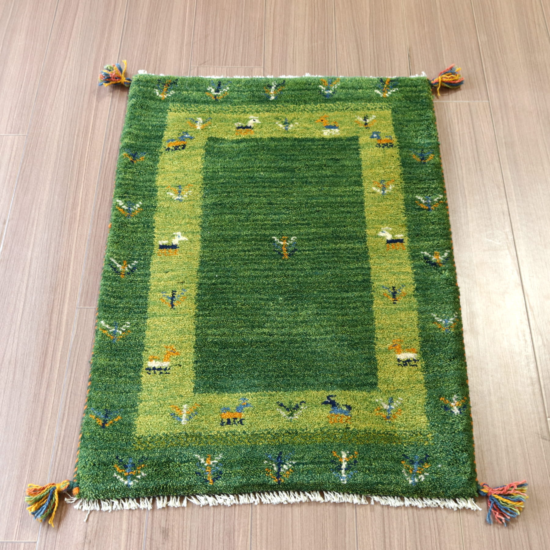 ギャベ イラン産手織り 90x62cm 玄関マット　グリーンのツートーン