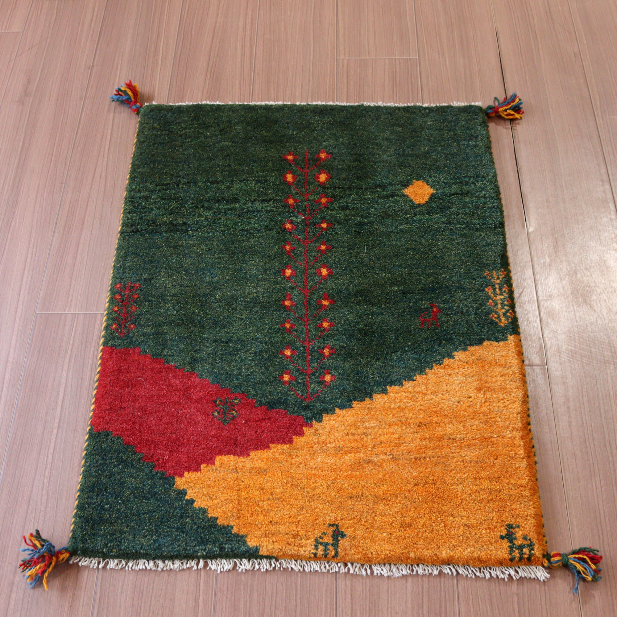 ギャッベ 手織り イラン産 88x62cm ミックス 生命の木