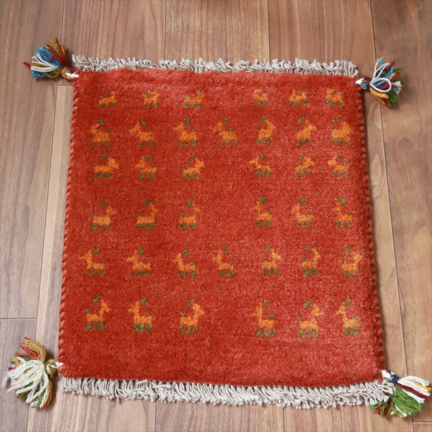 ギャッベ イラン産手織り 座布団サイズ 40x39cm レッド