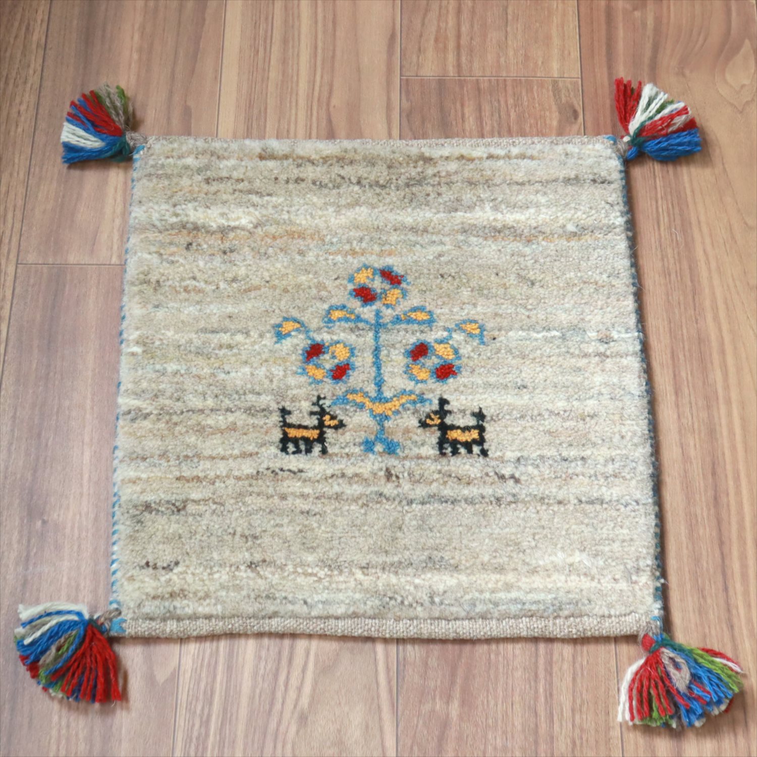 ギャッベ イラン産手織り 座布団サイズ 40x39cm ナチュラルアイボリー