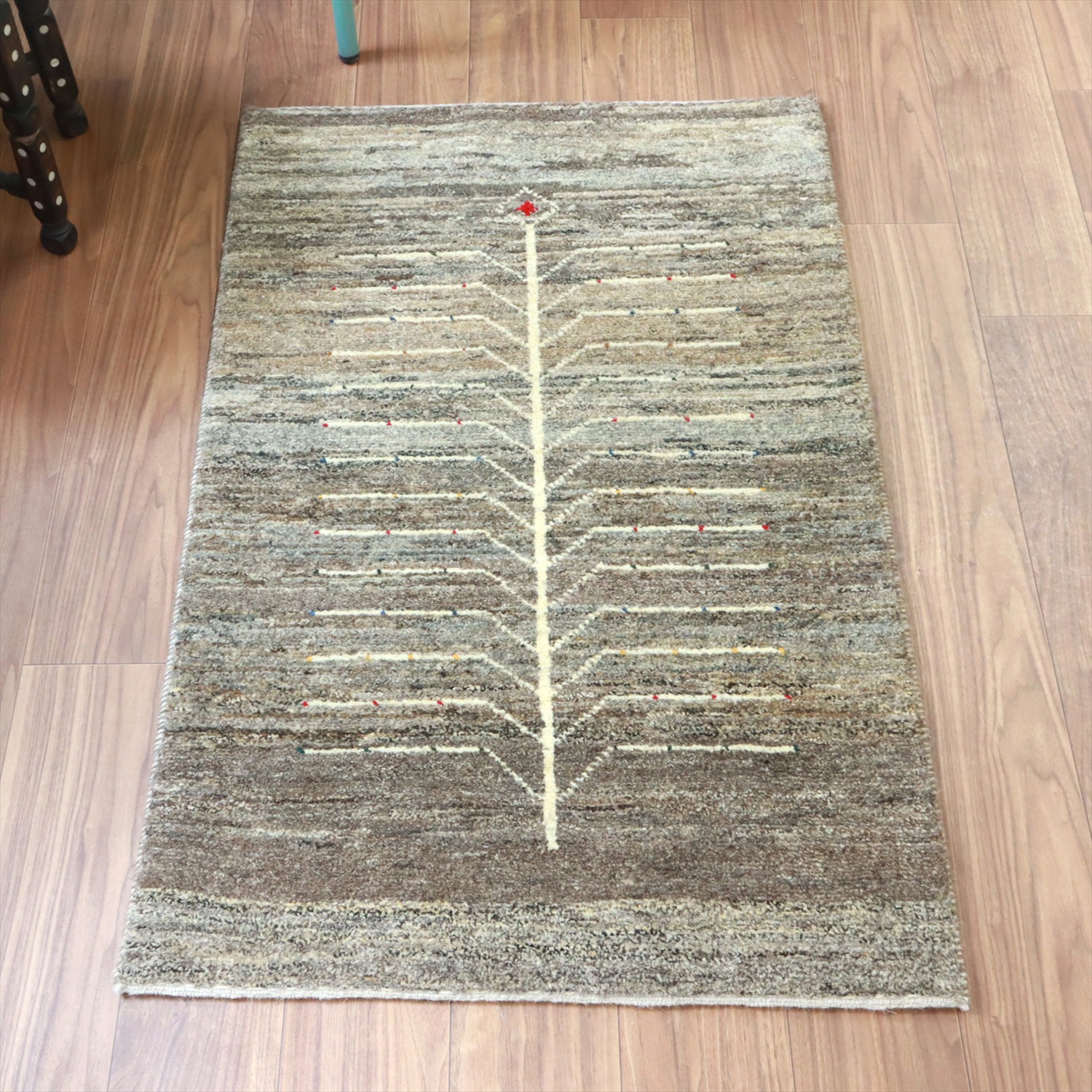 ギャッベ イラン 手織りラグ 119x76cm Gabbeh Nomad 無染色のグレー　生命の木