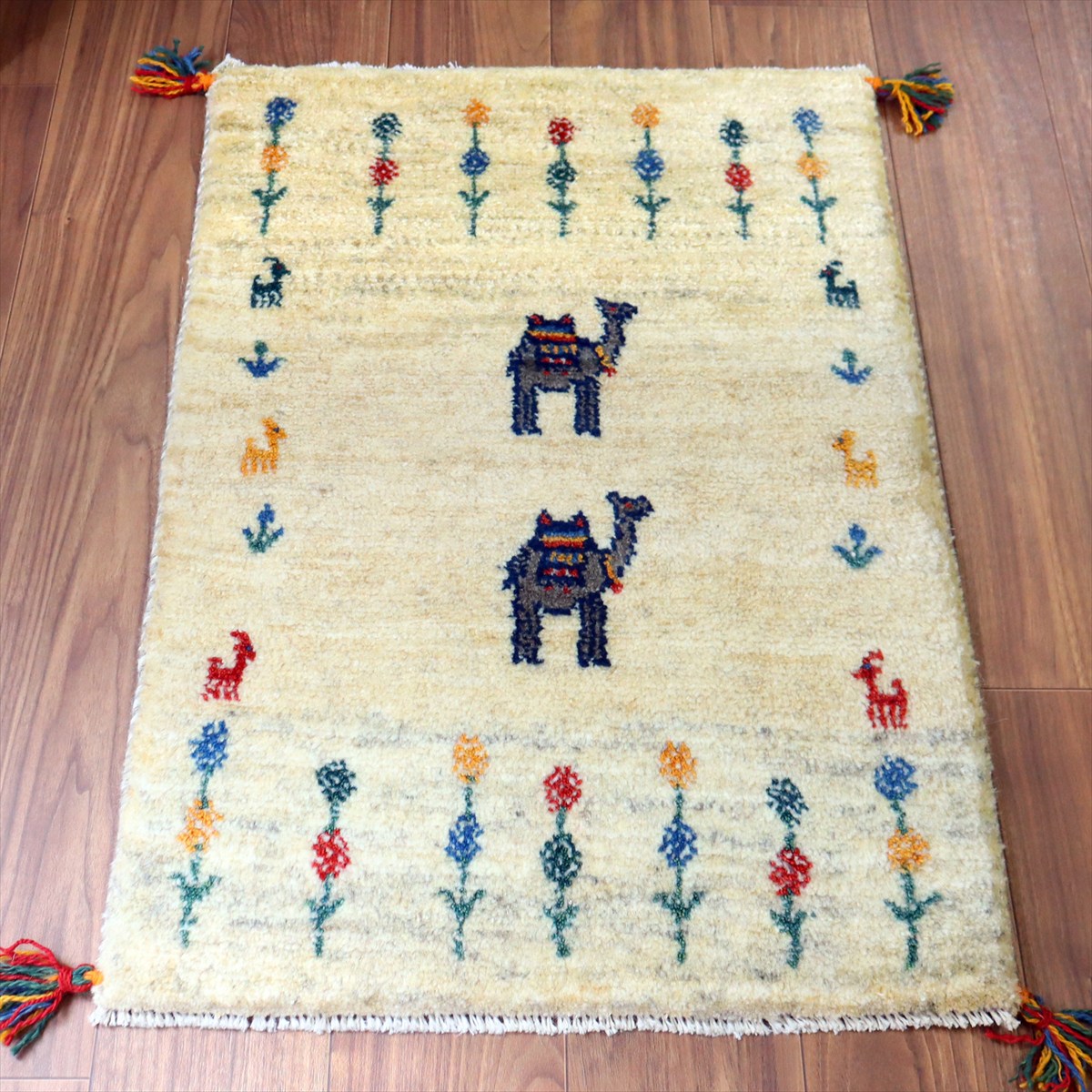 【15%OFF】ギャッベ イラン産手織り 89×61cm 玄関マット ナチュラルアイボリー ラクダとカラフルフラワー