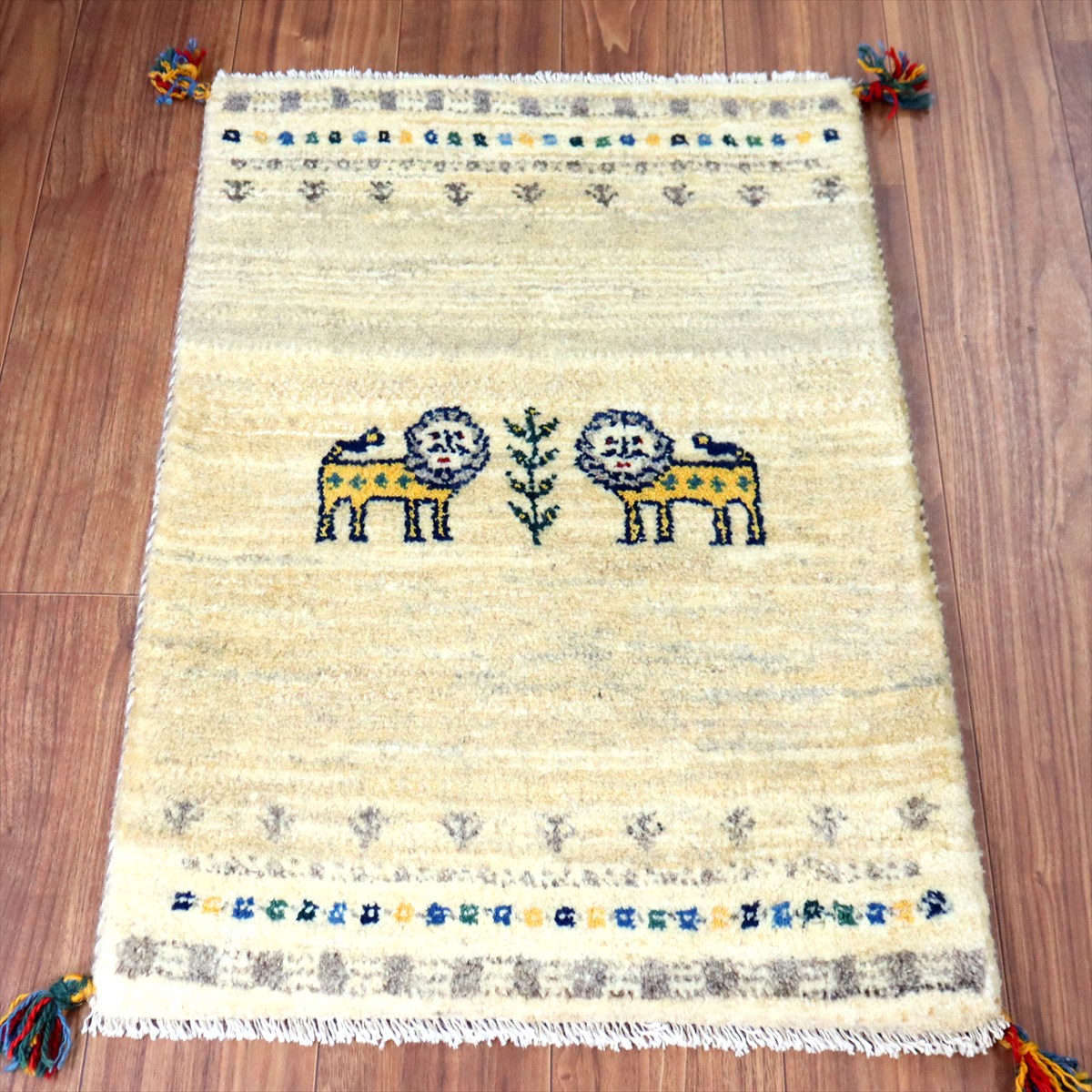 ギャッベ イラン産手織り 87×60cm 玄関マット ナチュラルアイボリー ライオンと生命の樹