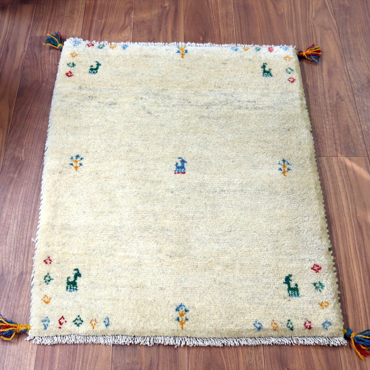 【15%OFF】ギャッベ イラン産手織り 91×69cm 玄関マット ナチュラルアイボリー 動物とカラフルモチーフ