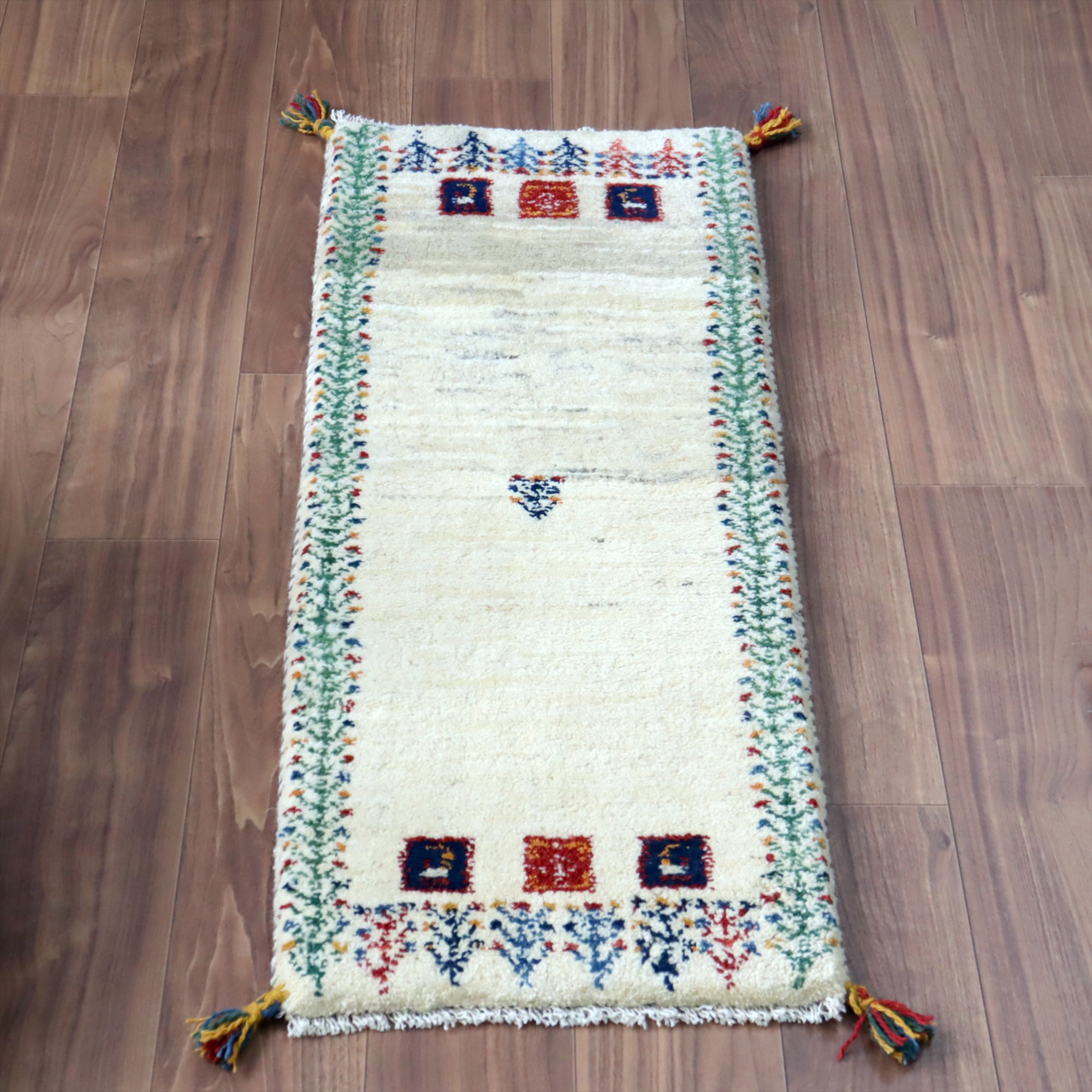 ギャッベ イラン 手織り　ミニランナー 115x43cm ナチュラル羊毛アイボリー　タイル柄