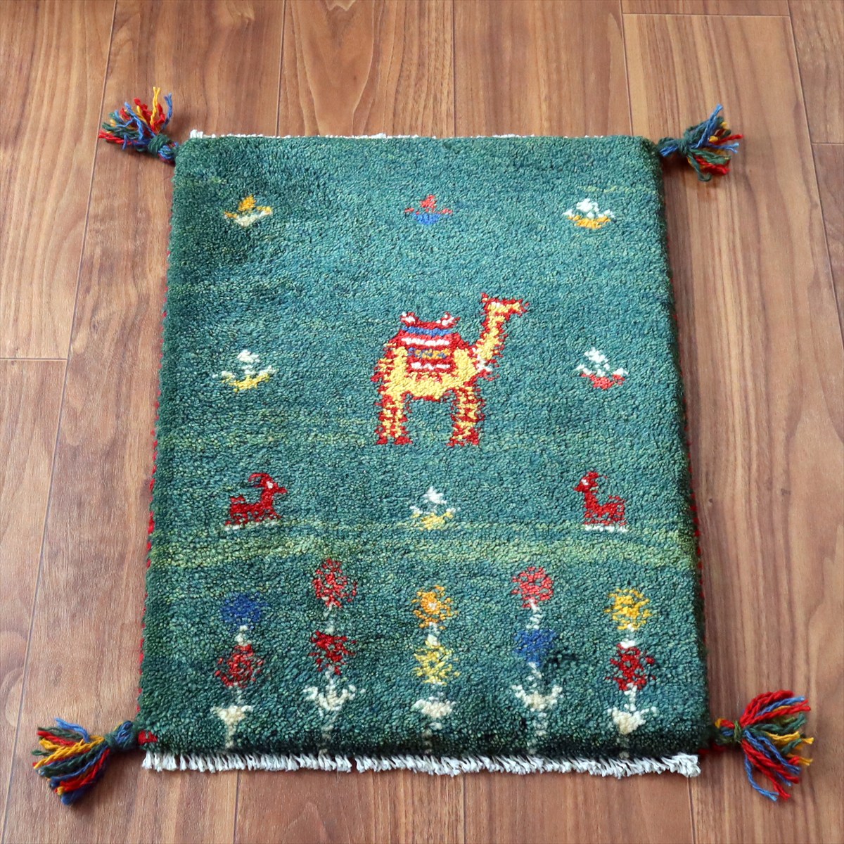ギャッベ ミニギャベ イラン手織り 55×40cm グリーン ラクダと動物と生命の樹