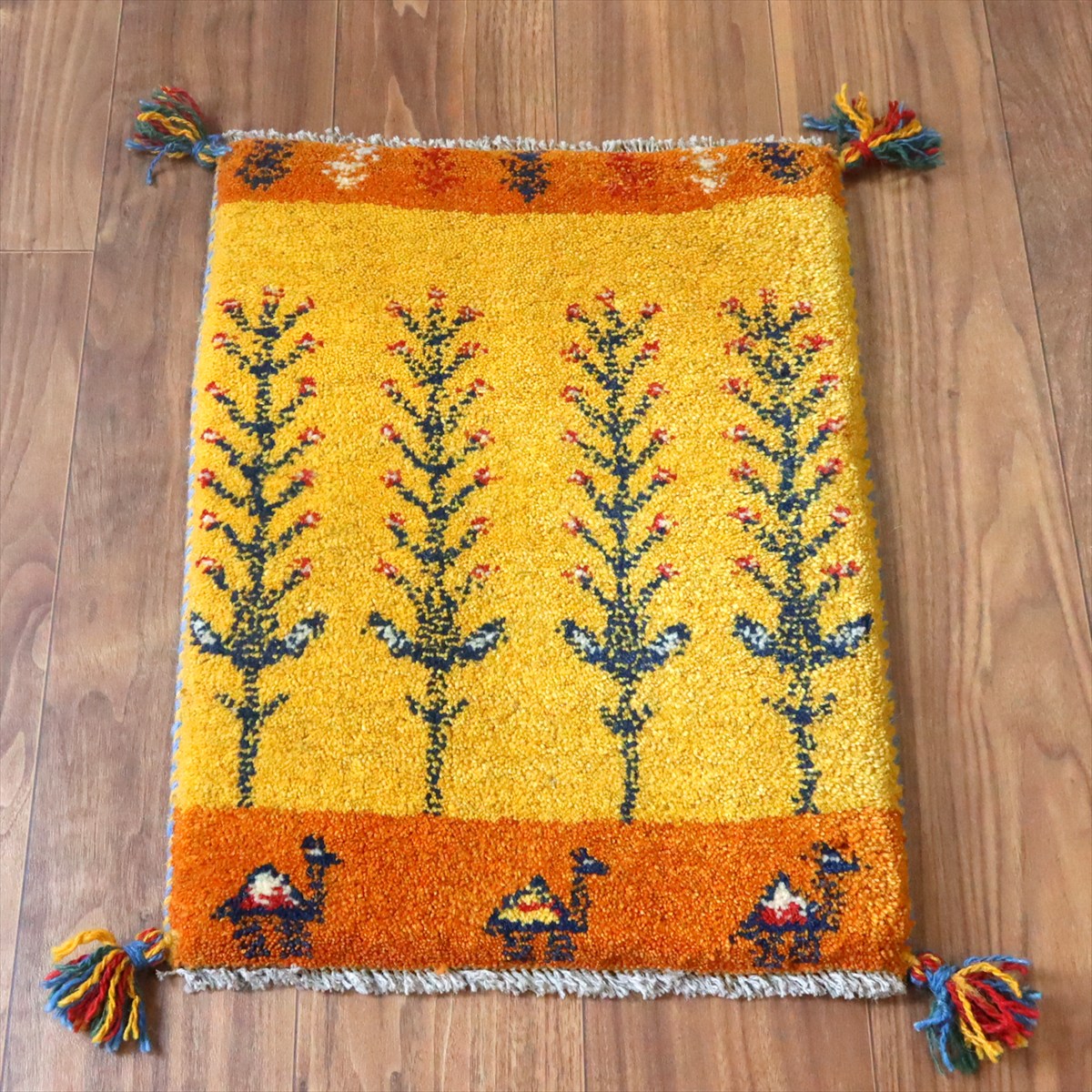 ギャッベ ミニギャベ イラン手織り 56×41cm イエローオレンジ 連なる生命の樹とラクダ