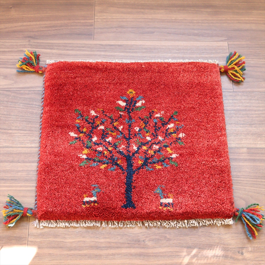 ギャッベ イラン産手織り 座布団サイズ 41x43cm レッド　花をつけた生命の木