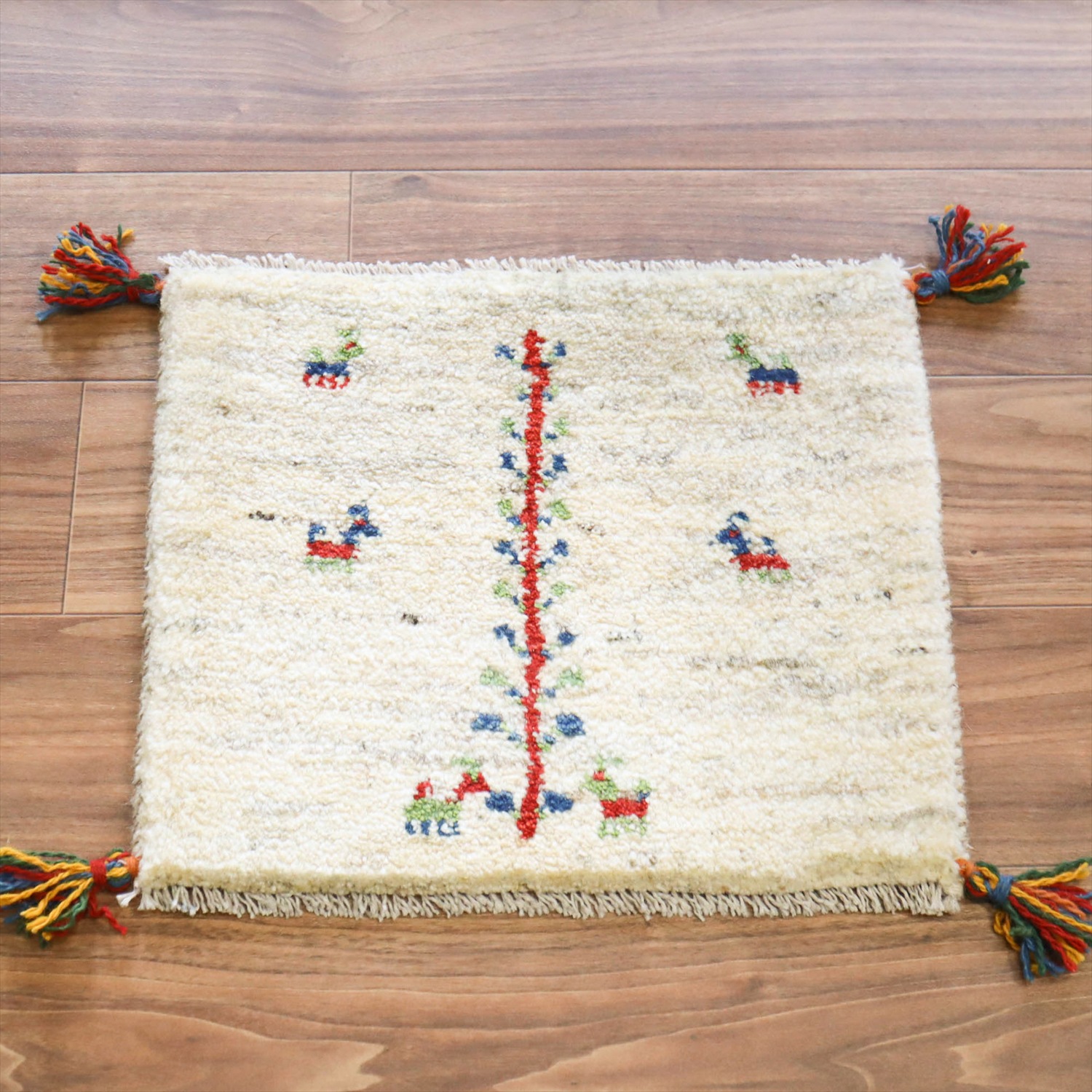 ギャッベ イラン産手織り 座布団サイズ 38x44cm ナチュラルアイボリー　シンプル　生命の木