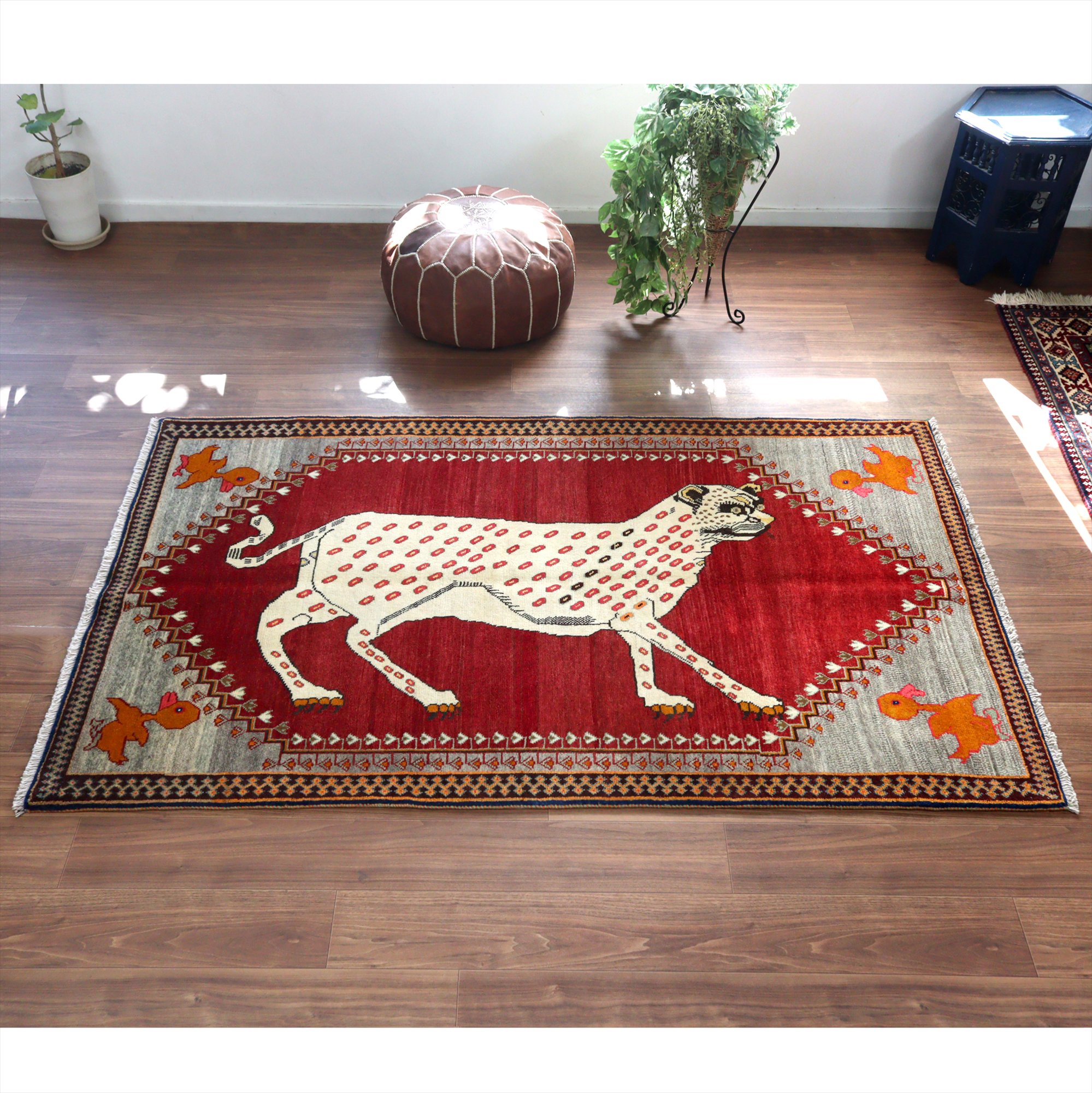 オールドギャッベ トライバルラグ ライオンラグ Lion Gabbeh, 207x123cm 勇敢なヒョウとかわいいアヒル