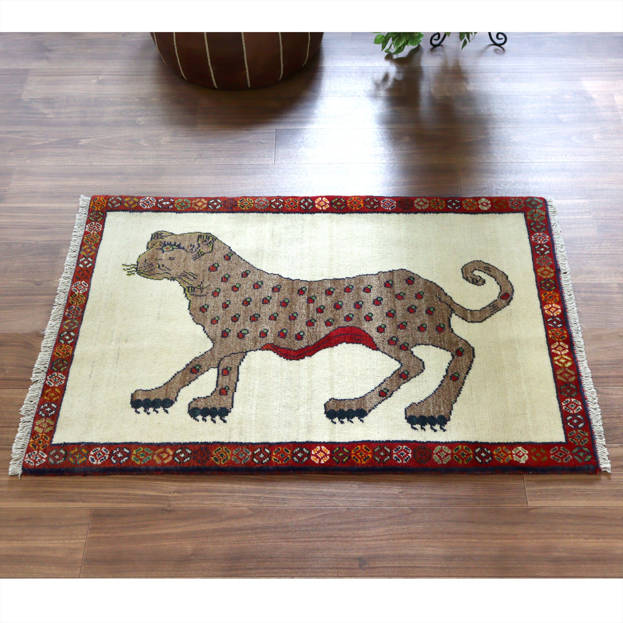 ライオンラグ オールドギャッベ トライバルラグ Lion Gabbeh, 123x86cm 赤いヒョウ　ナチュラルアイボリー