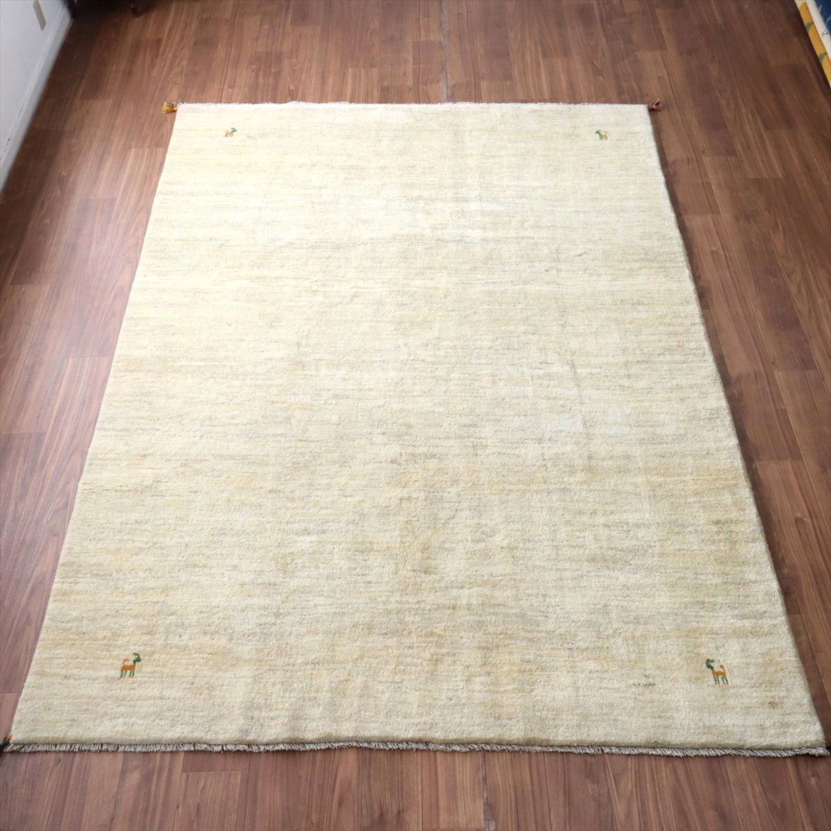 ギャッベ Gabbeh ナチュラルアイボリー297×210cm イラン産 四隅に動物モチーフ 特大サイズ