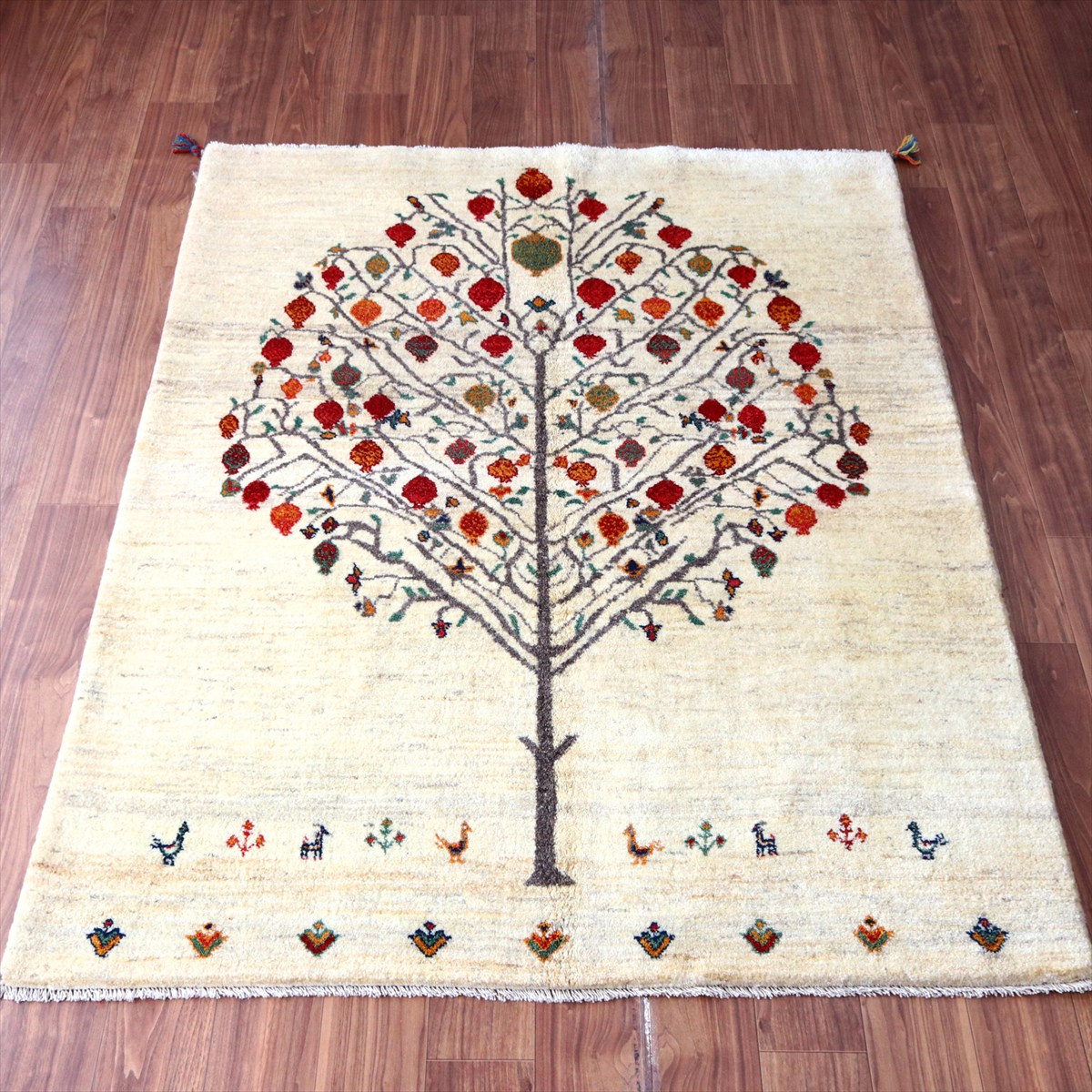 ギャッベ Gabbeh ナチュラルアイボリー198×160cm イラン産 ザクロの樹と鳥と動物