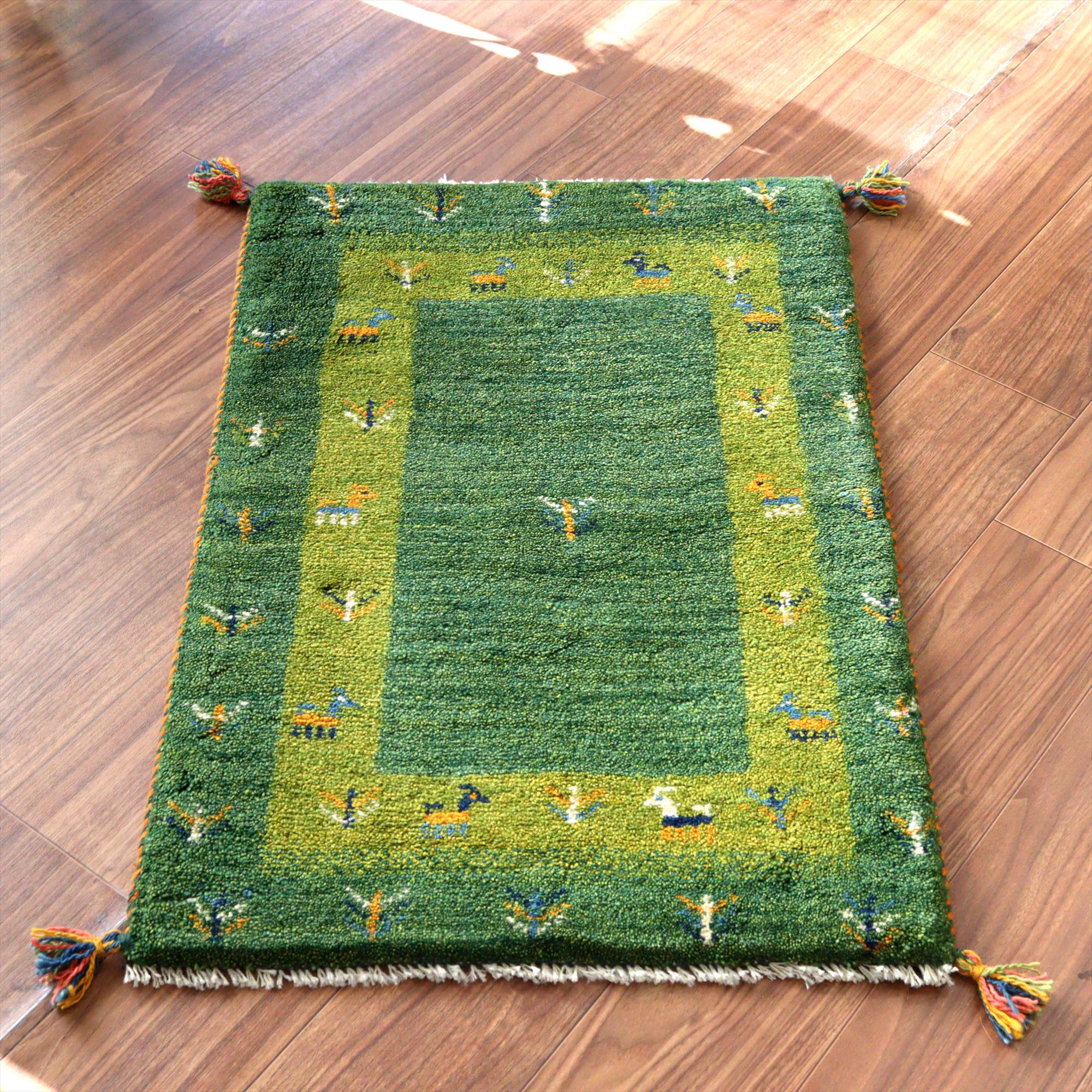 ギャッベ イラン産手織りラグ 90x60cm グリーン 動物と植物