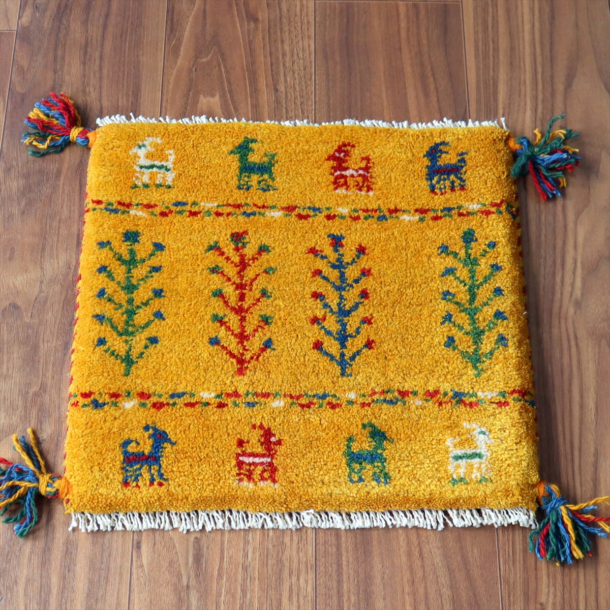ギャッベ イラン産手織り 座布団サイズ39×41cm イエローオレンジ 動物と生命の樹