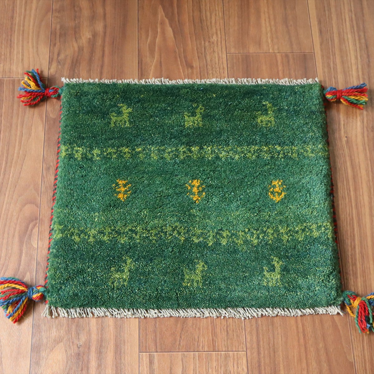 ギャッベ イラン産手織り 座布団サイズ38×44cm グリーン 動物と生命の樹