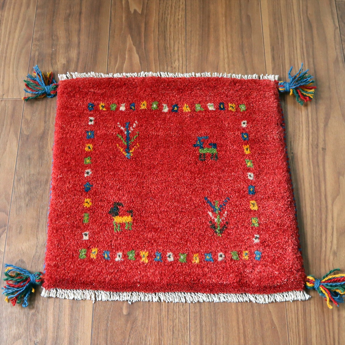 ギャッベ イラン産手織り 座布団サイズ40×43cm レッド 生命の樹と動物