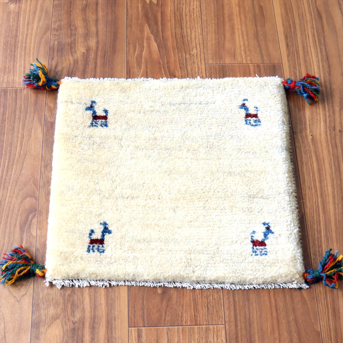 ギャッベ イラン産手織り 座布団サイズ40×43cm ナチュラルアイボリー 動物モチーフ