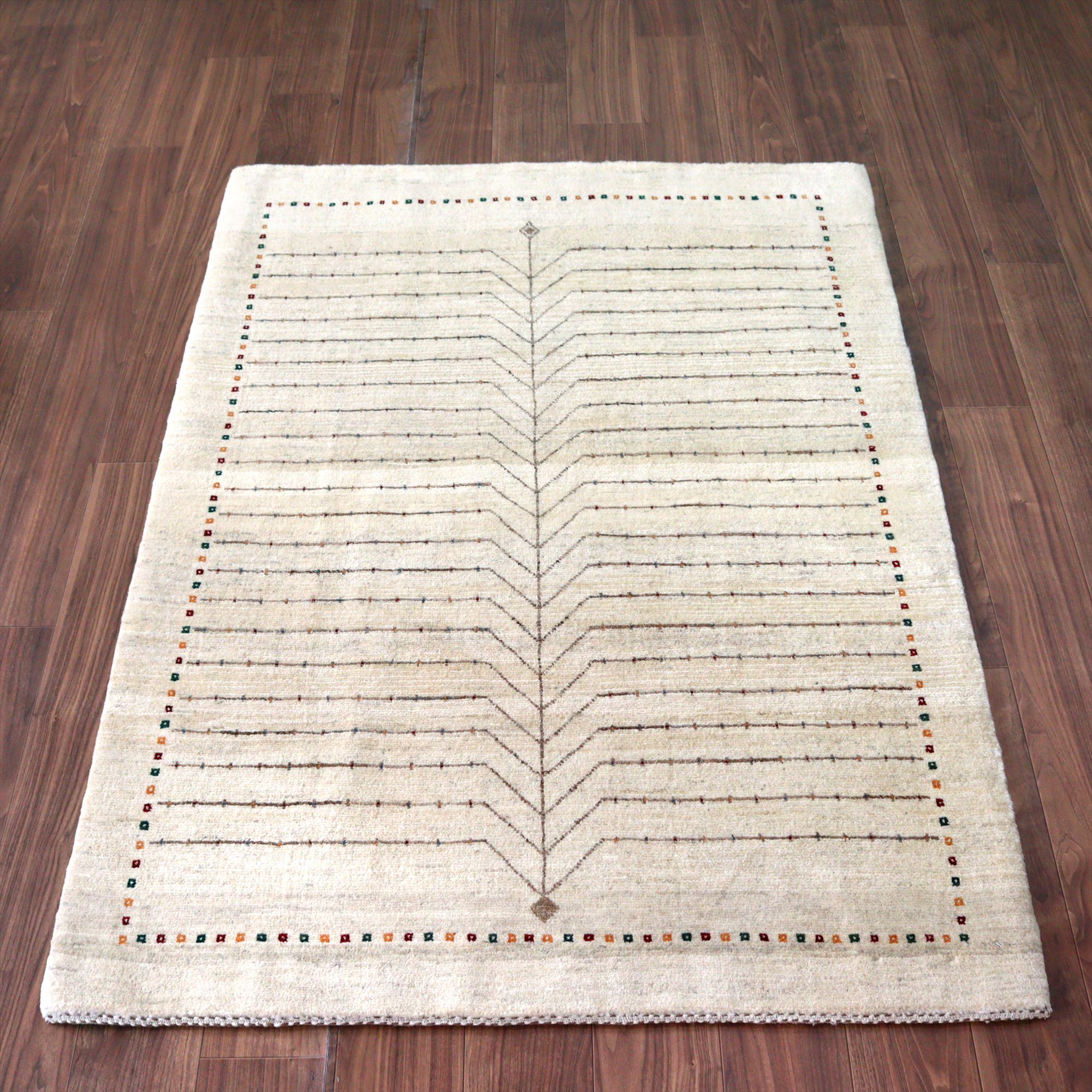 枝葉を伸ばした生命の樹 バナフシェ 177x123cm イランの手織りラグ ギャッベ