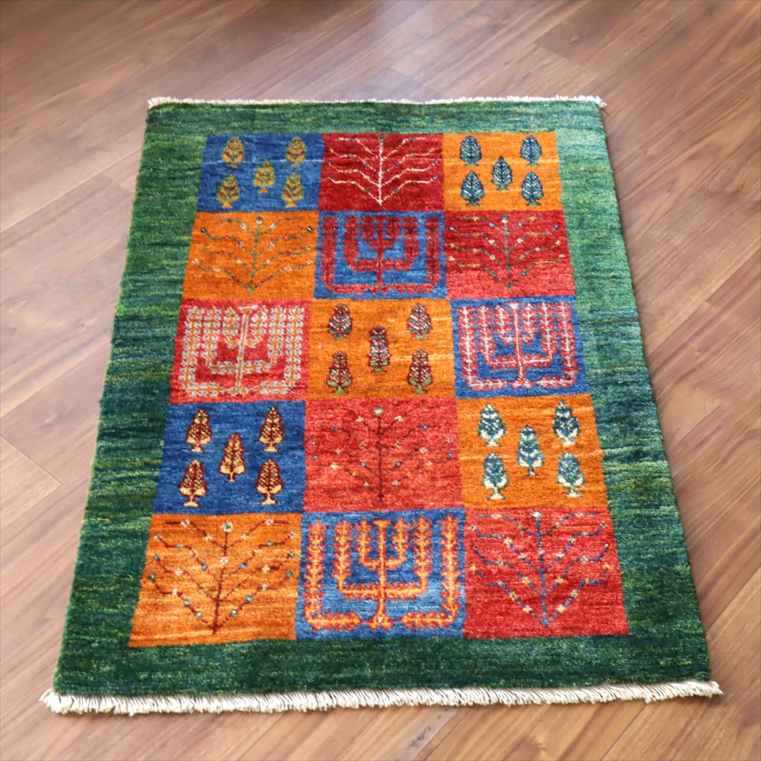 ギャッベ ノマド　 115x78cm ガーデンデザイン　生命の木　イラン産手織り　Gabbeh Nomad