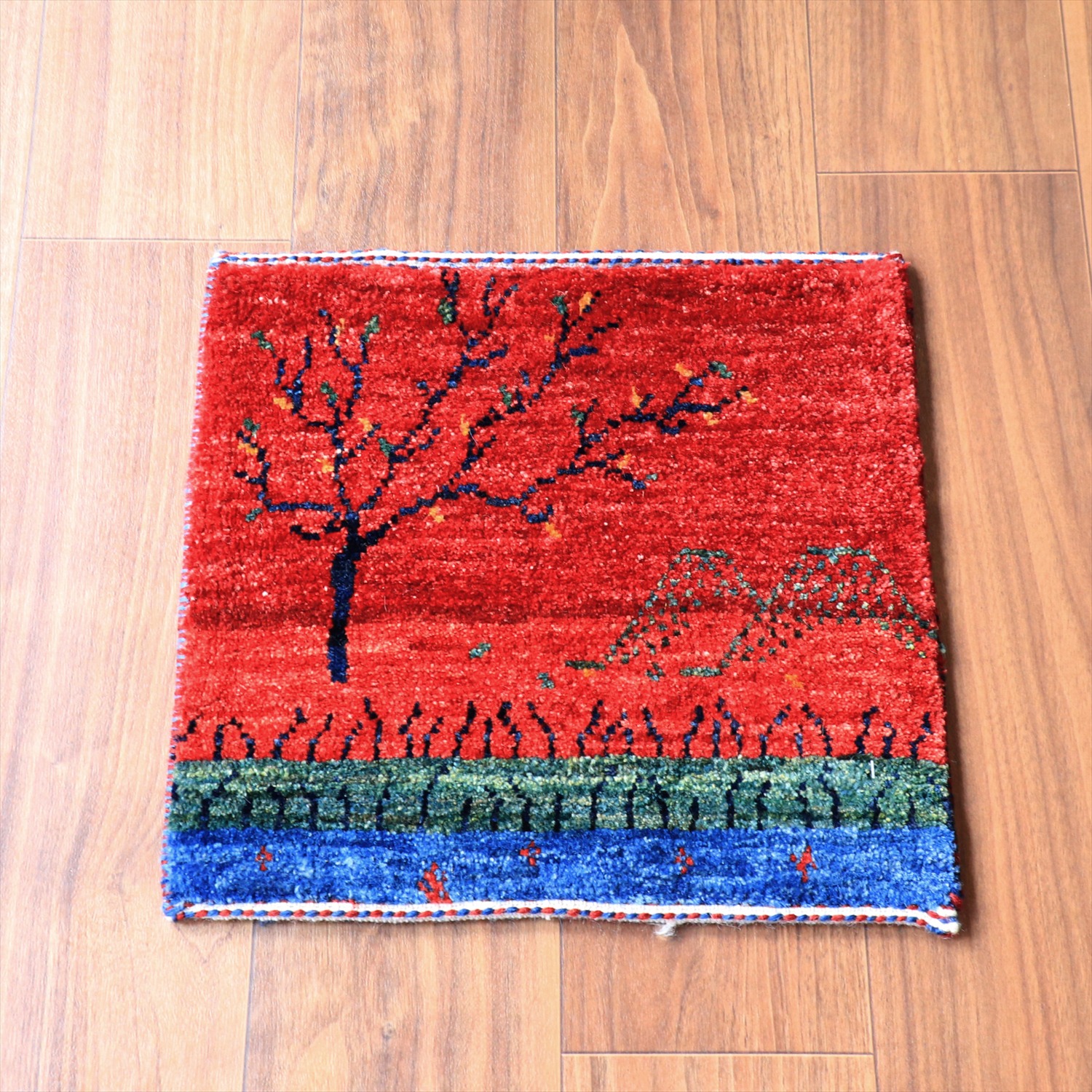 ギャッベ ノマド 39x40cm 生命の木と遠くの山々