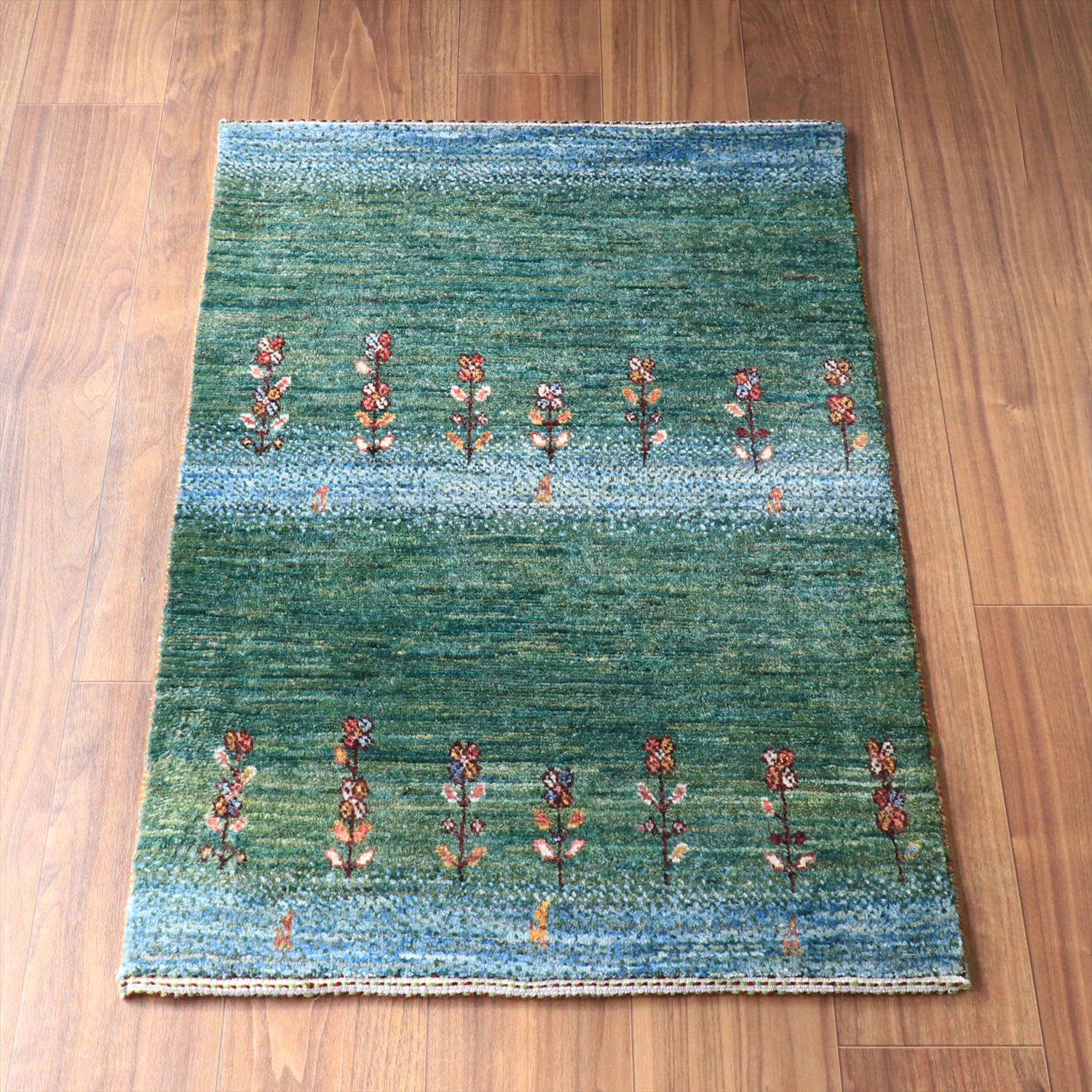 ギャッベ ノウバフト Nowbaft 92x64cm ブルーグリーン　花咲く草原