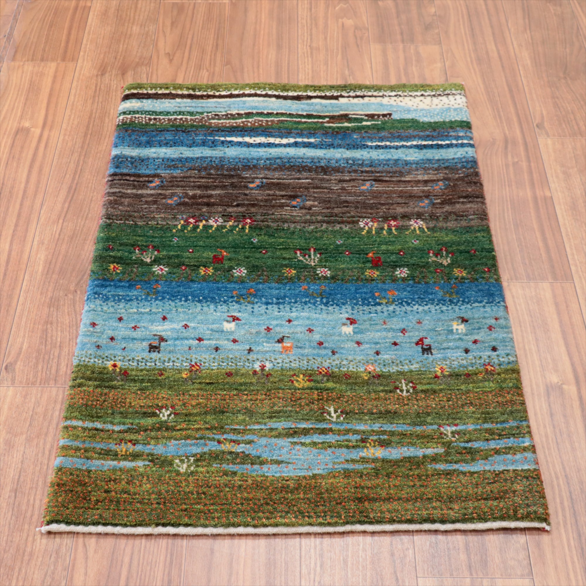 ギャッベ　バナフシェ　イラン産手織りラグ 101x67cm 広がる草原　風景のギャッベ