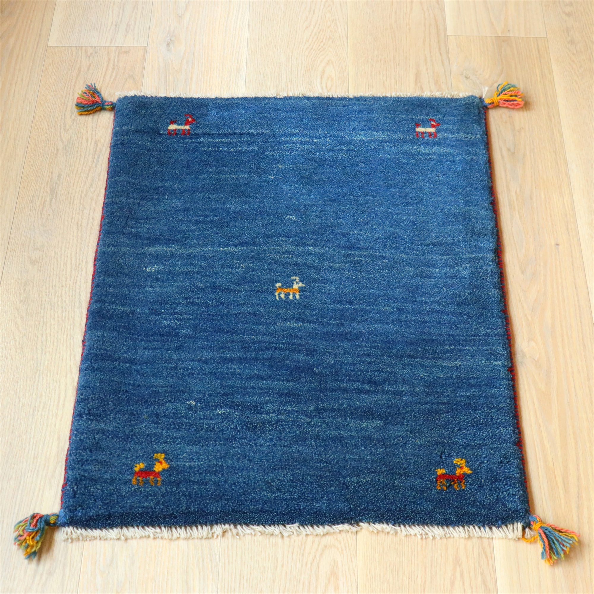 ギャッベ イラン産手織り 85×64cm 玄関マット　ブルーグラデーション
