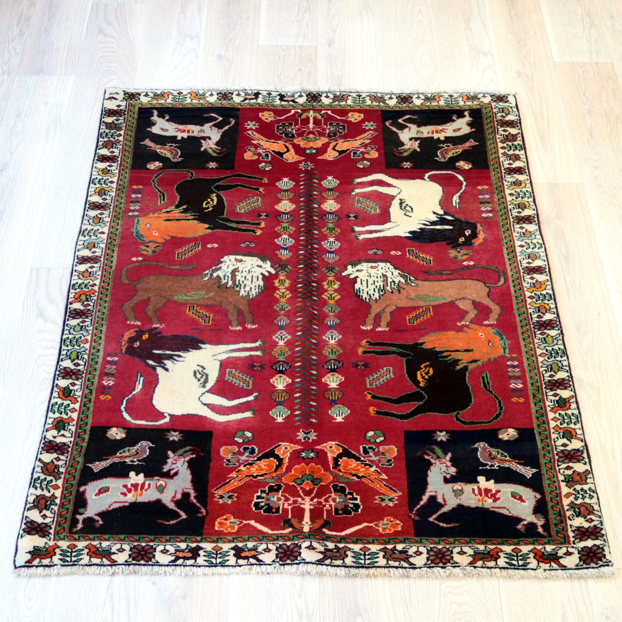 ライオンラグ オールドギャッベ 部族絨毯 164×125cm 6頭のライオン