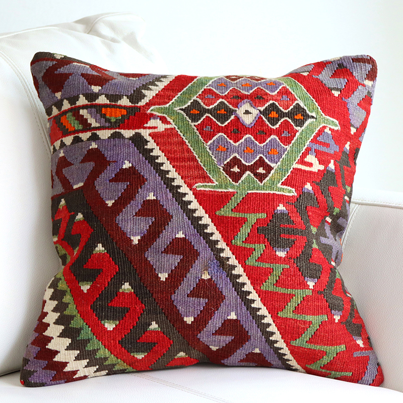 オールドキリムクッションカバー 40cm Old Kilim Cushion ドラゴンのモチーフ