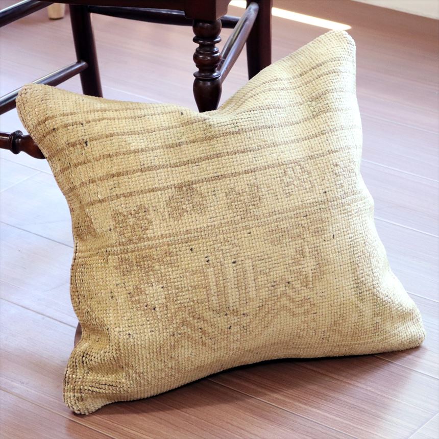 ヴィンテージラグクッションカバー 45×41cmトルコ絨毯・ブリーチしたアンティーク加工