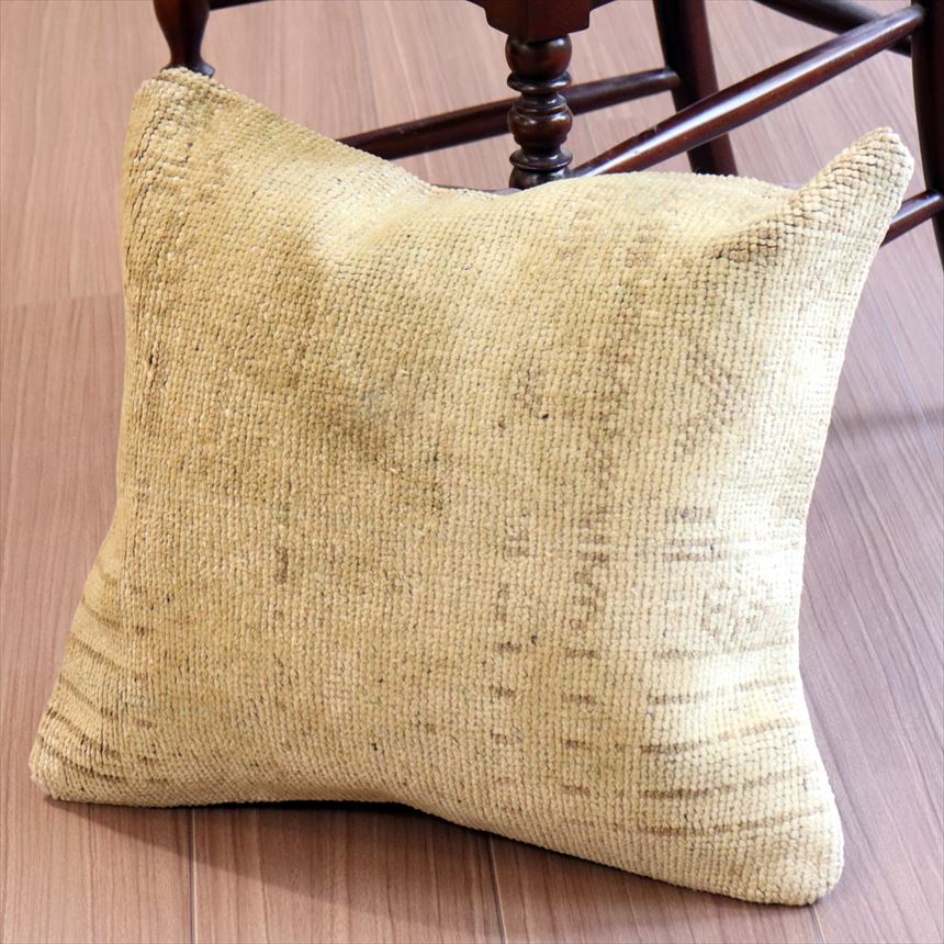 ヴィンテージラグクッションカバー 45×41cmトルコ絨毯・ブリーチしたアンティーク加工