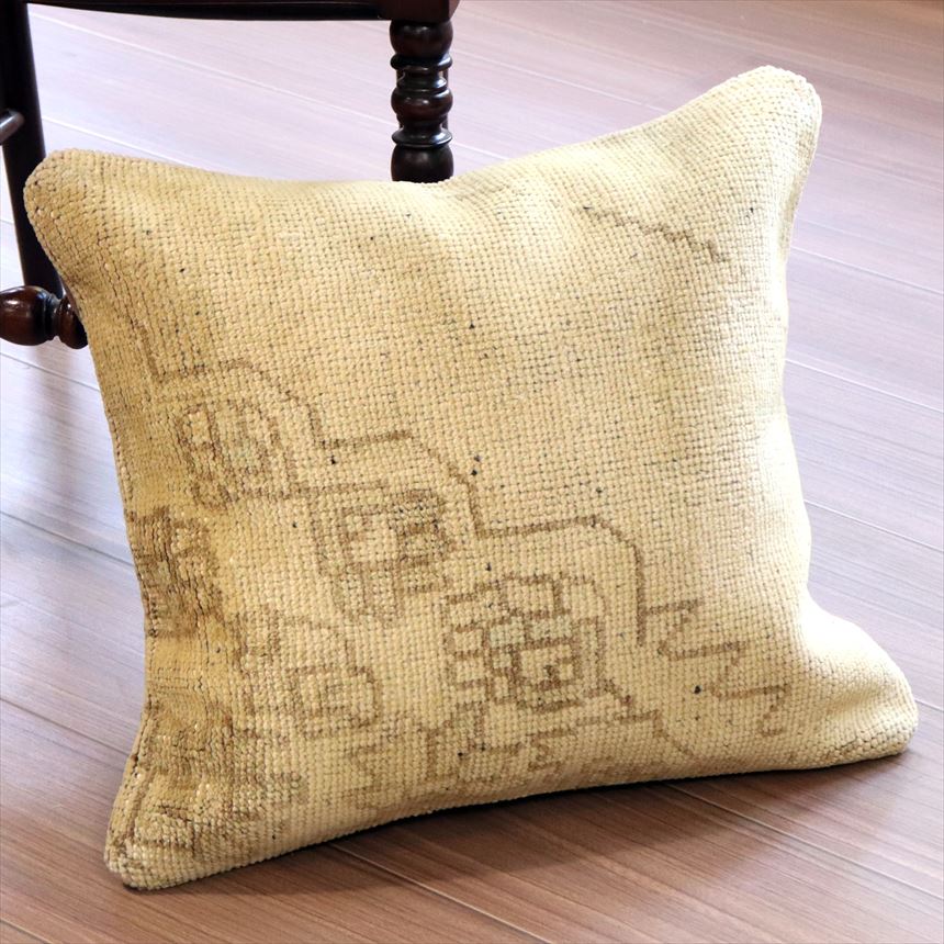 ヴィンテージラグクッションカバー 45×41cmトルコ絨毯・ブリーチしたアンティーク加工