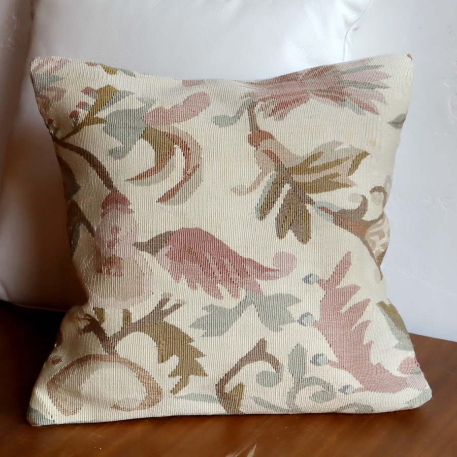 オールドキリムクッションカバー　40cm /Old Kilim Cushion ルーマニア　ベージュ