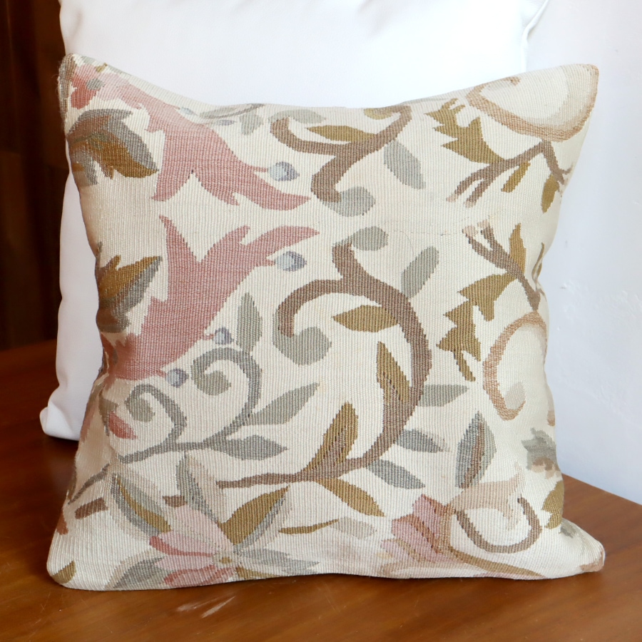 オールドキリムクッションカバー　40cm /Old Kilim Cushion ルーマニア　ベージュ