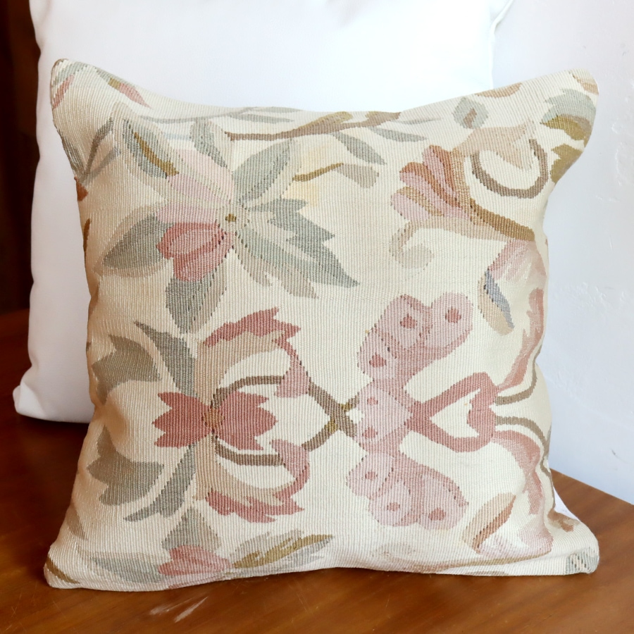 オールドキリムクッションカバー　40cm /Old Kilim Cushion ルーマニア　ベージュ