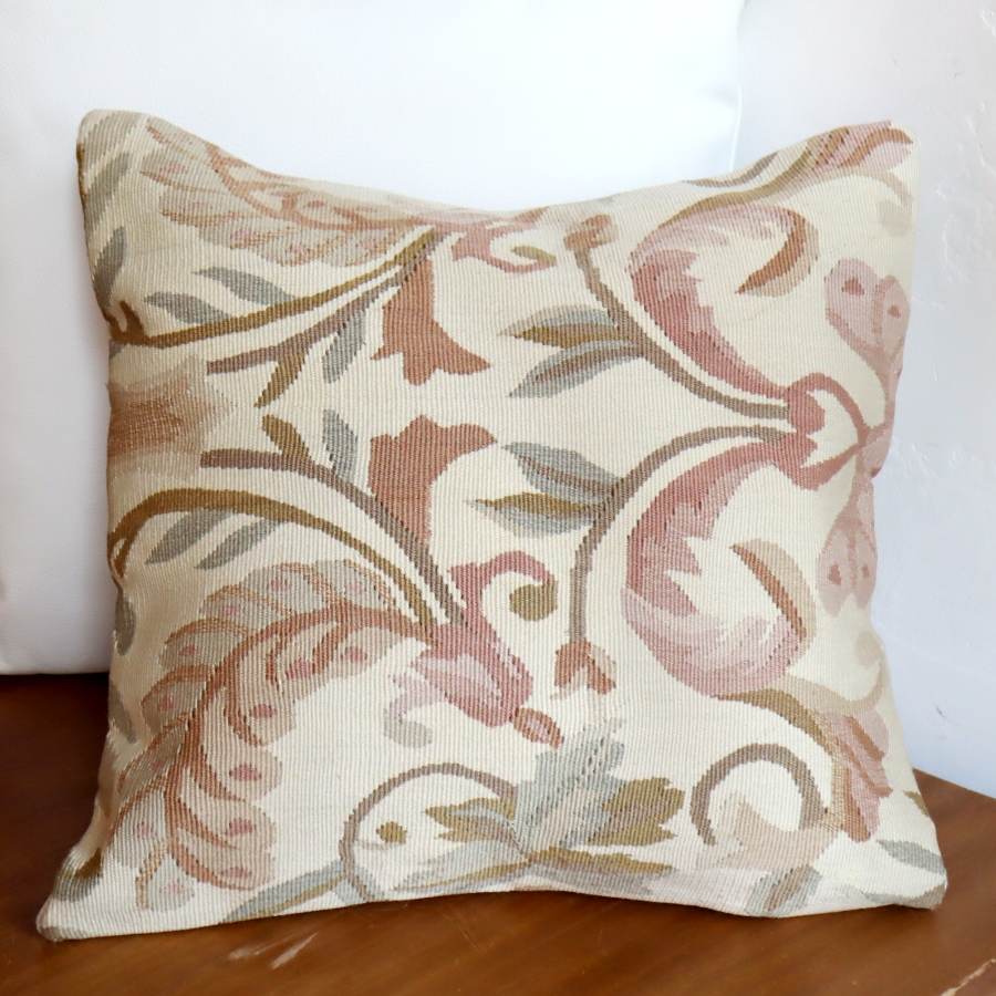 オールドキリムクッションカバー　40cm /Old Kilim Cushion ルーマニア　ベージュ
