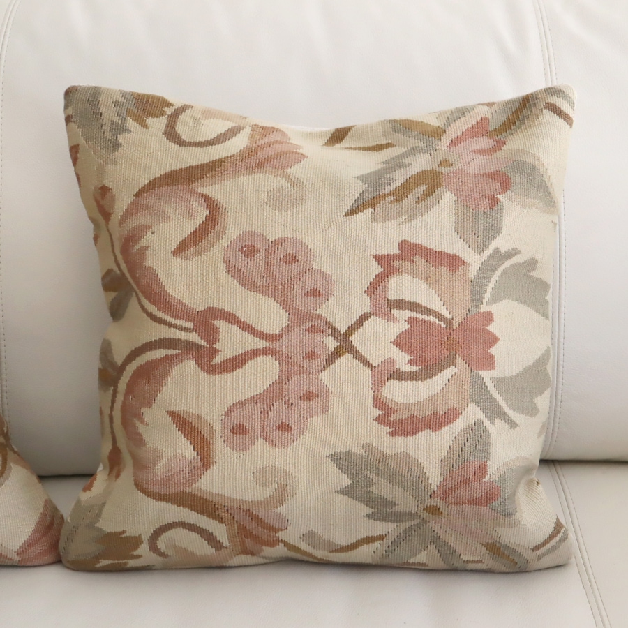 オールドキリムクッションカバー　40cm /Old Kilim Cushion ルーマニア　ベージュ