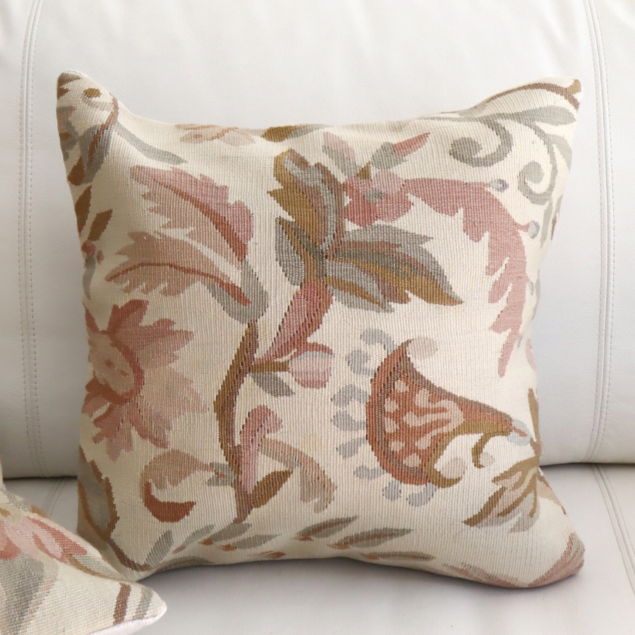 オールドキリムクッションカバー　40cm /Old Kilim Cushion ルーマニア　ベージュ