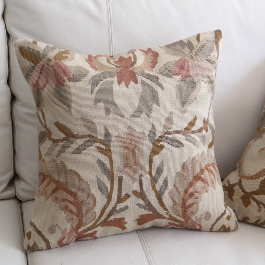 オールドキリムクッションカバー　40cm /Old Kilim Cushion ルーマニア　ベージュ