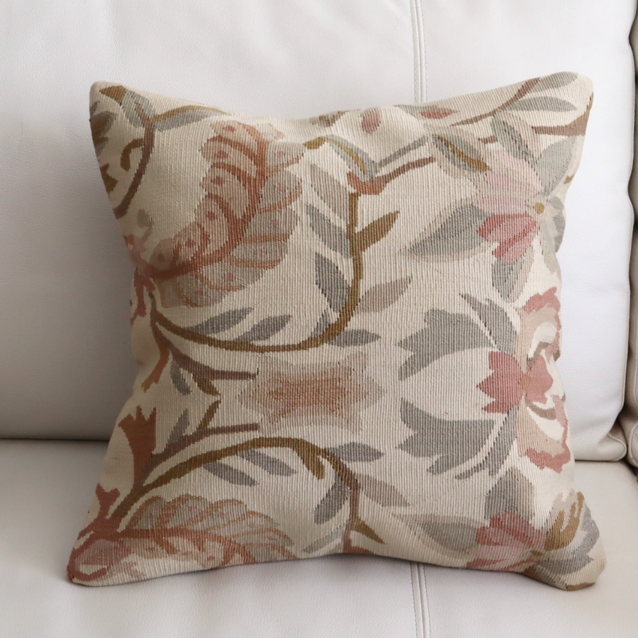 オールドキリムクッションカバー　40cm /Old Kilim Cushion ルーマニア　ベージュ